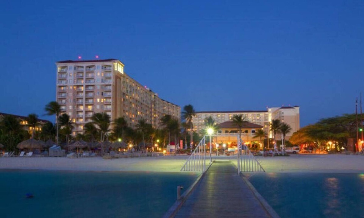 Opal Resort | 1 Aruba Surf Club, Best Resort & Spa, Hot Tub RW