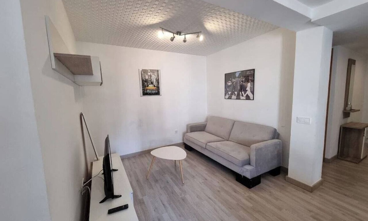 Distrito Llano Apartment | 103A Apartamento moderno 2 habitaciones
