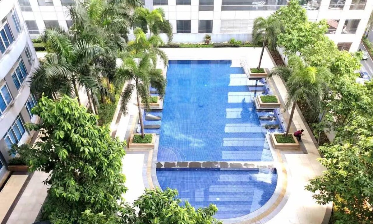 Bagumbayan Condo | 3BR Suite Le Grand Eastwood Quezon City