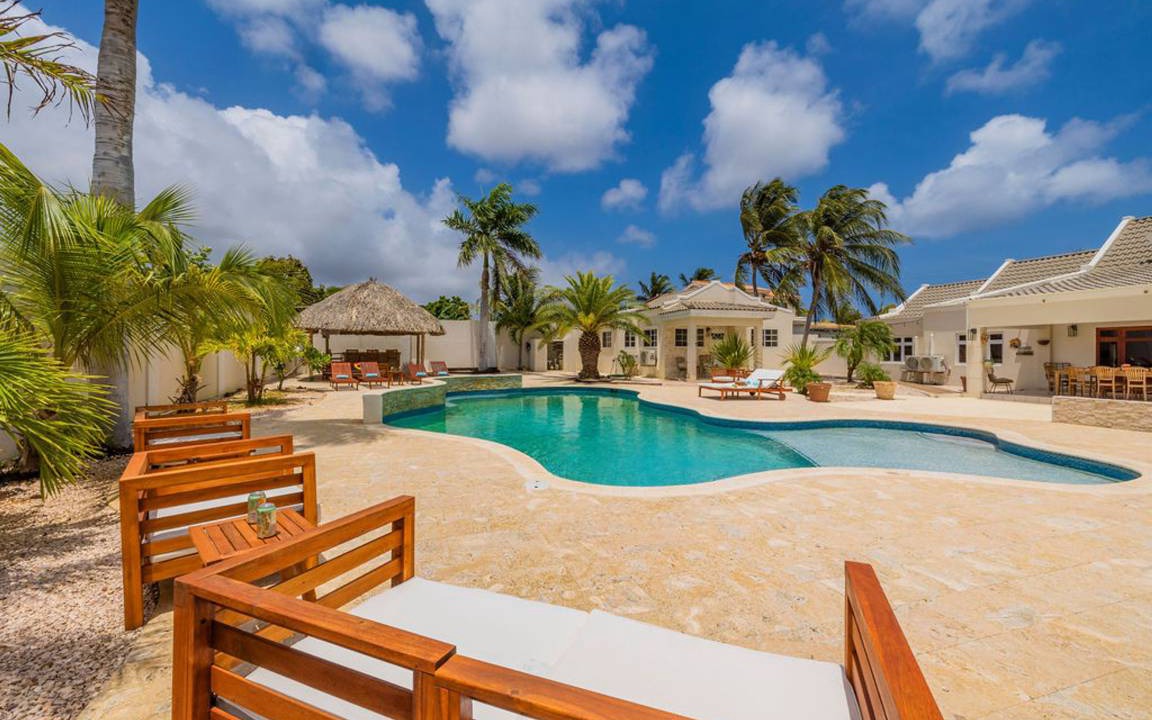 San Nicholas Noord Villa | 500 m² Villa ∙ 4 bedrooms ∙ 8 guests