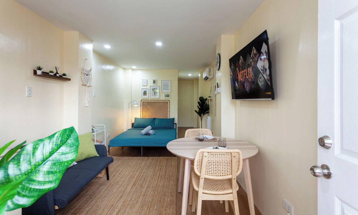 Diliman Apartment | Aesthetic Boho Studio Near Maginhawa & UP