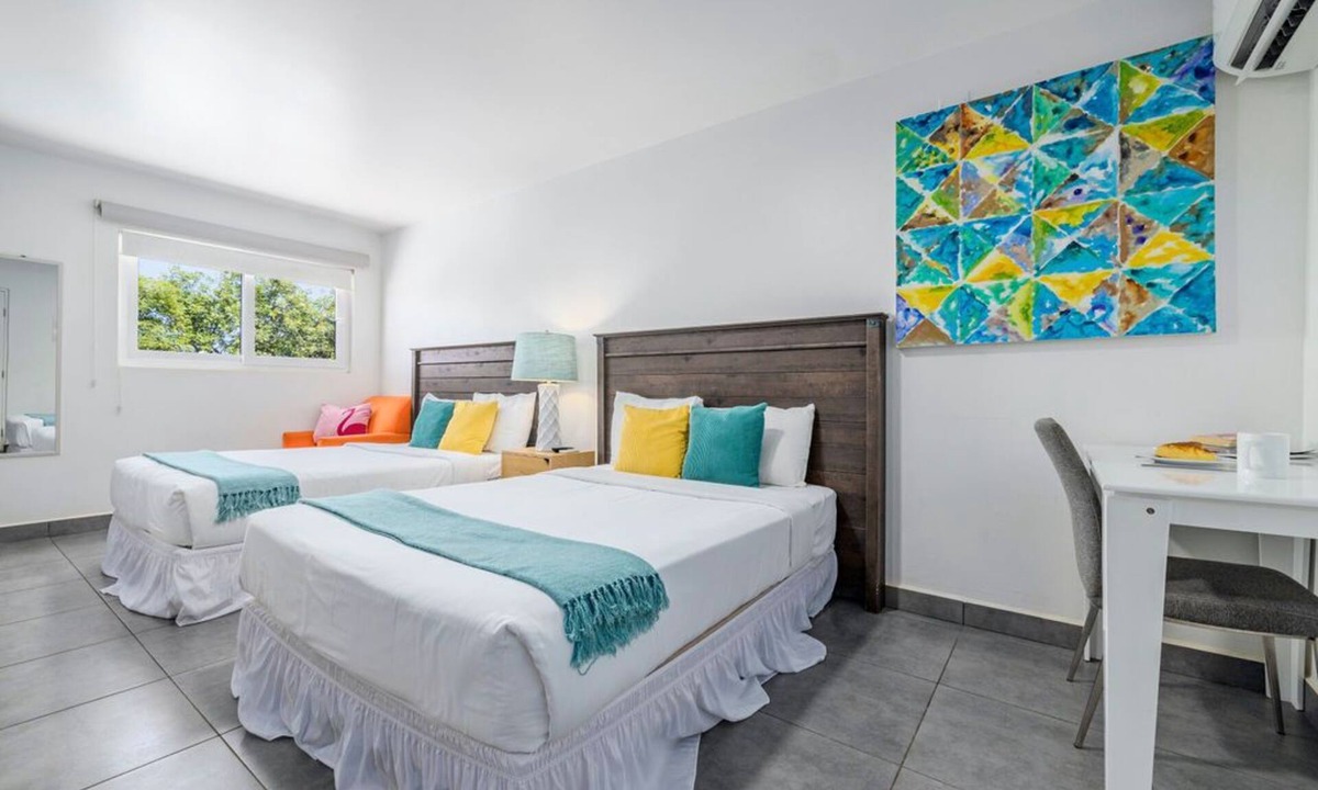 Kamay Apartment | Amazing Cute Studio w/Two Double Beds & Pool View