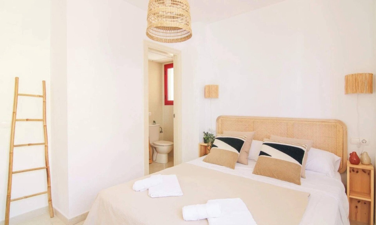 Ensanche Diputacion Apartment | Amethyst : Playa Arenal Bol Calpe
