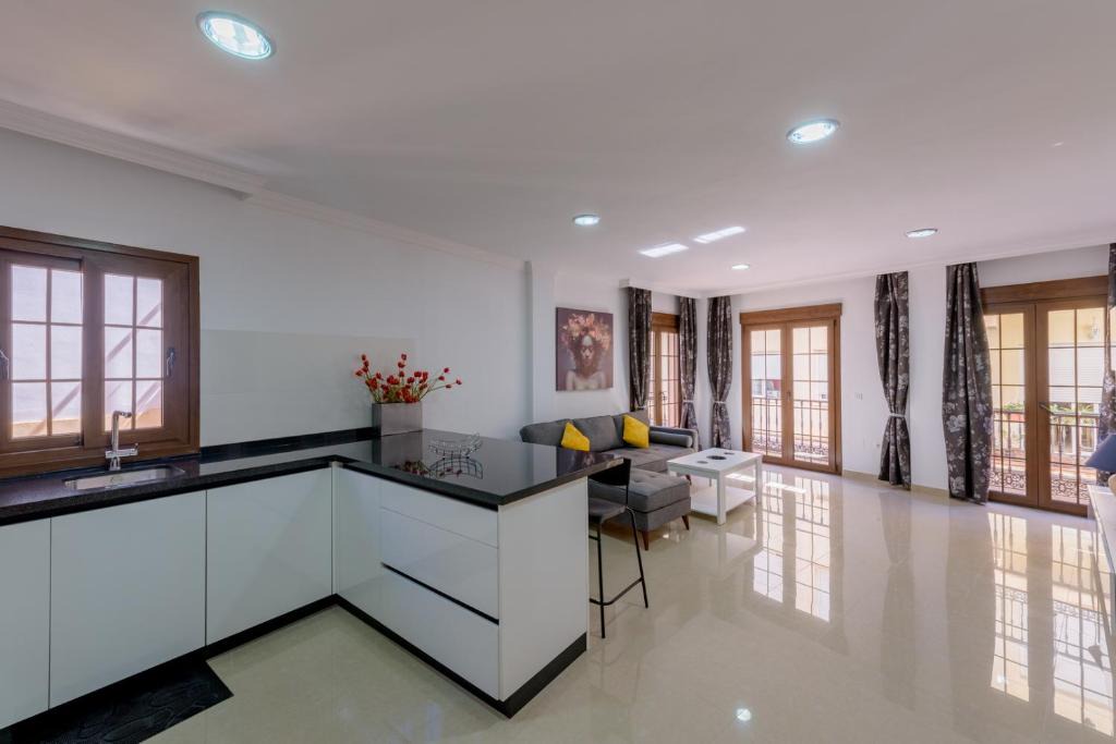 Nerja City Centre Apartment | Apartamento Céntrico Sibarys - 2 dormitorios- Calle Pintada