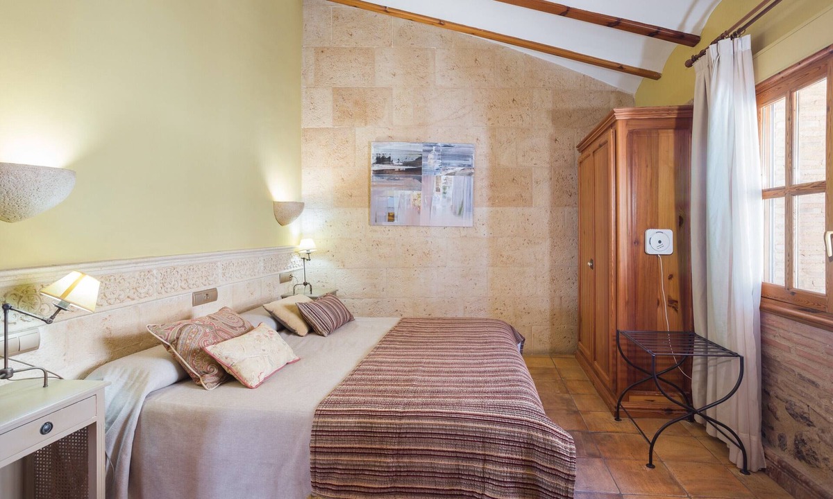 Villalonga Apartment | Apartment 'Habitacion Doble' with Private Terrace, Wi-Fi and Air Conditioning