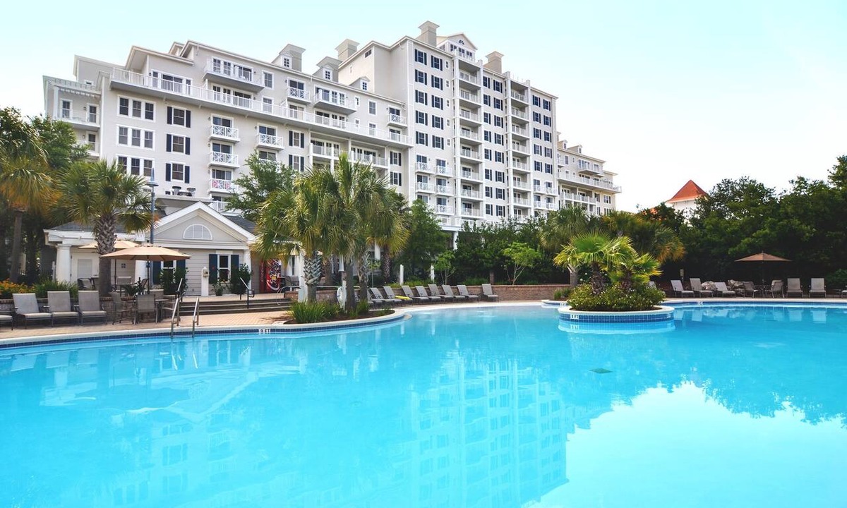Baytowne Wharf Condo | Aug 4-9 Now Open* Charming Resort Condo Lagoon Style Pool* Hot Tub * Tram Incl'd