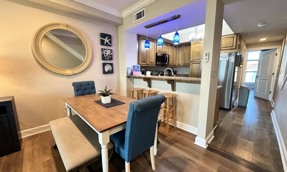 Navarre Beach Condo | Beachview 11-Gulf Front Home in Complex with Pool and Tennis