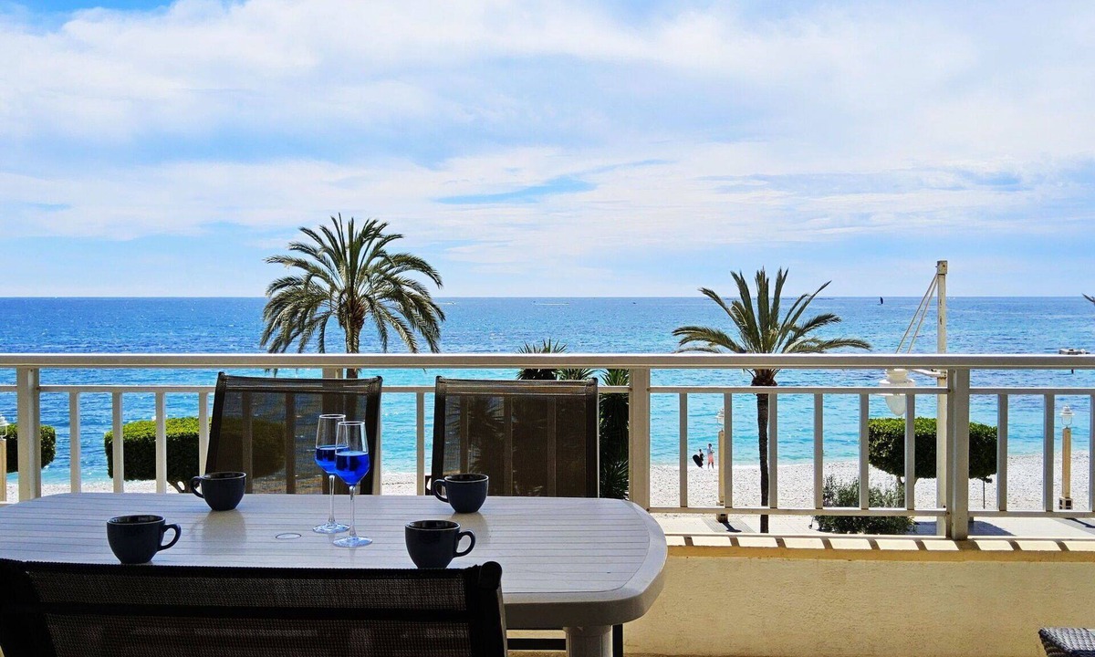 Altea Apartment | Beautiful apartment for 4 people with WIFI, A/C, TV, terrace and panoramic view