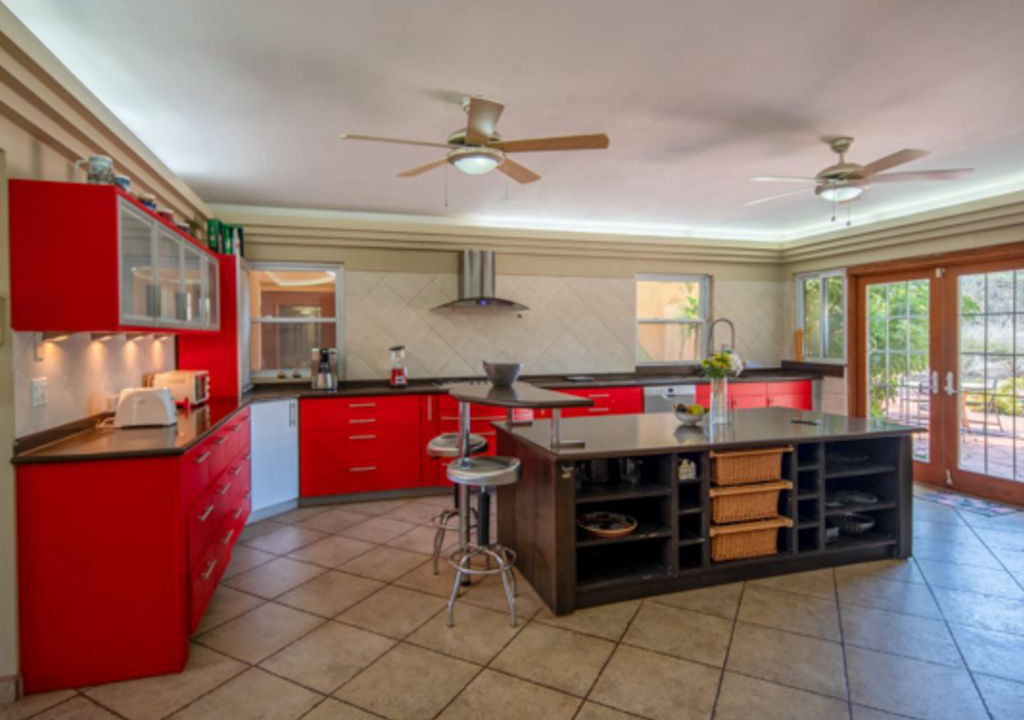 Malmok Villa | BEAUTIFUL PRIVATE VILLA I STEPS AWAY FROM MALMOK BEACH