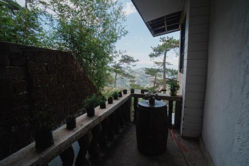 Baguio Apartment | Bree's Mountainview Main house