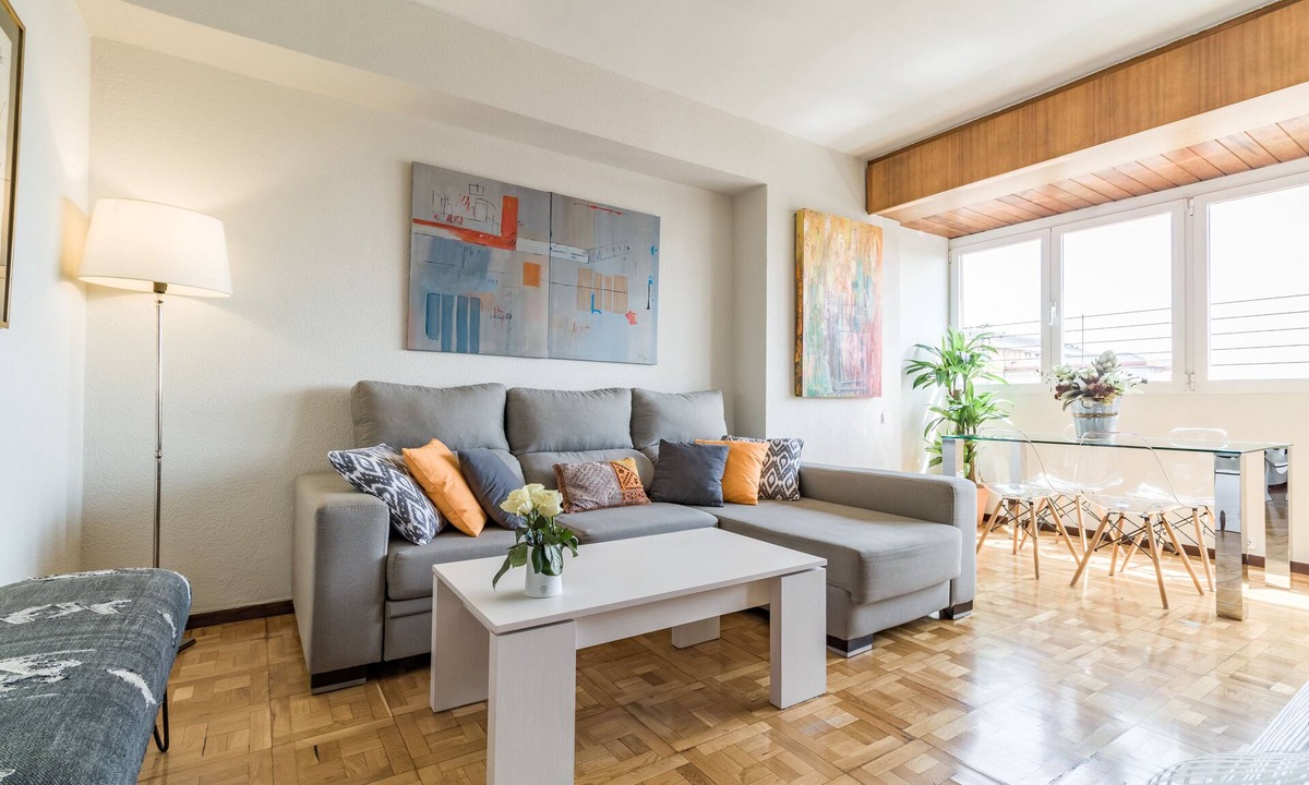 Milla de Oro Condo | Bright & Modern 2BR Apartment in Heart of Upscale Barrio Salamanca. Great Views