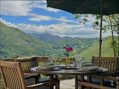 Peruyes House | CANGAS DE ONIS RURAL HOUSE WITH VIEWs