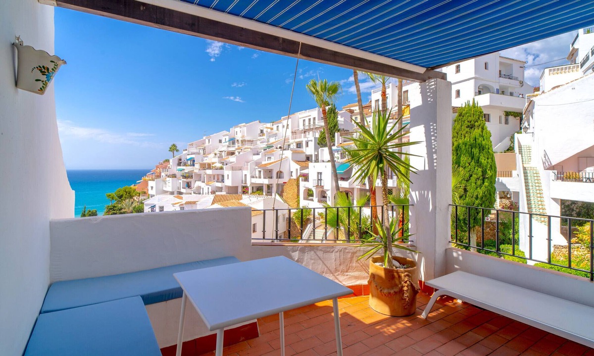Chimenea Apartment | Capistrano Playa 715 by Casasol