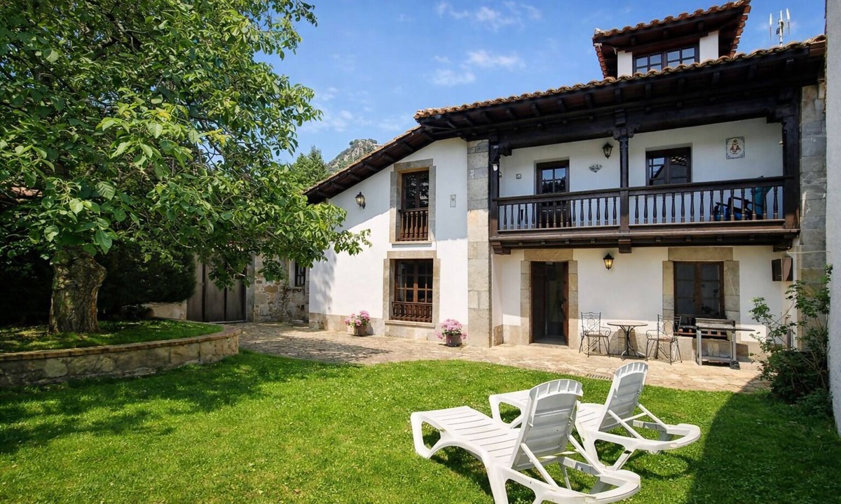 Rales House | Casa Dario Llanes - Garden, Barbecue and Beach Nearby