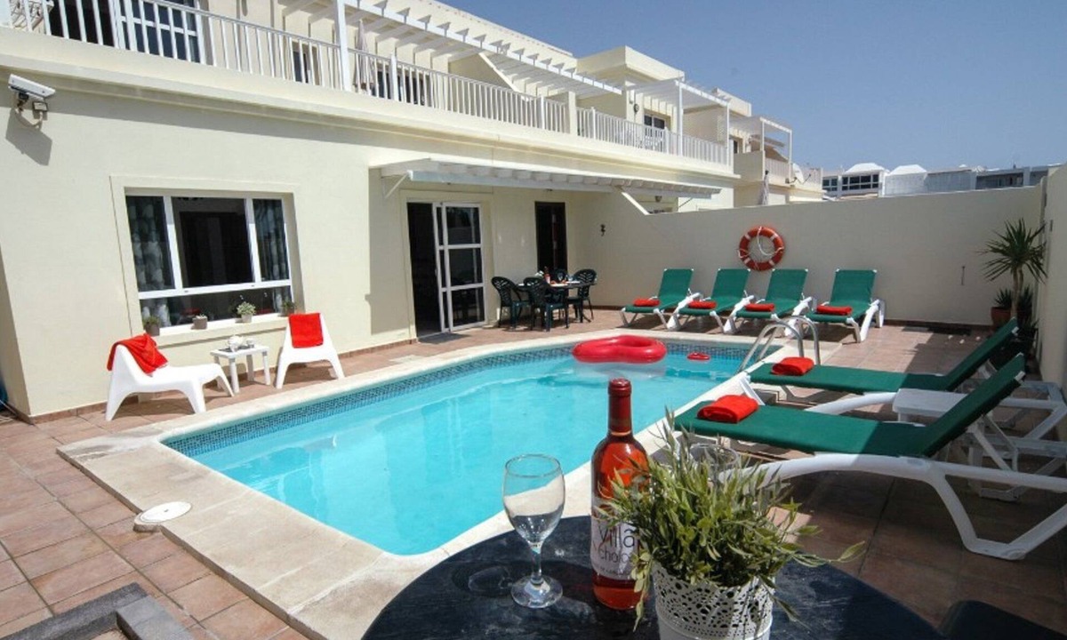 Costa Teguise Villa | Central Costa Teguise Villa | 4 bedrooms | Villa Solea | Private Pool