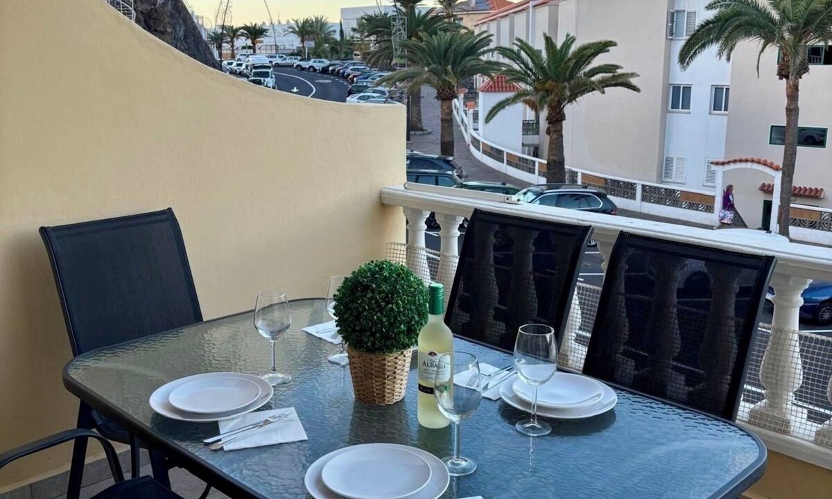 Puerto de Santiago Apartment | Charming apartment, 5 min from the Beach and Los Gigantes with WiFi, AC