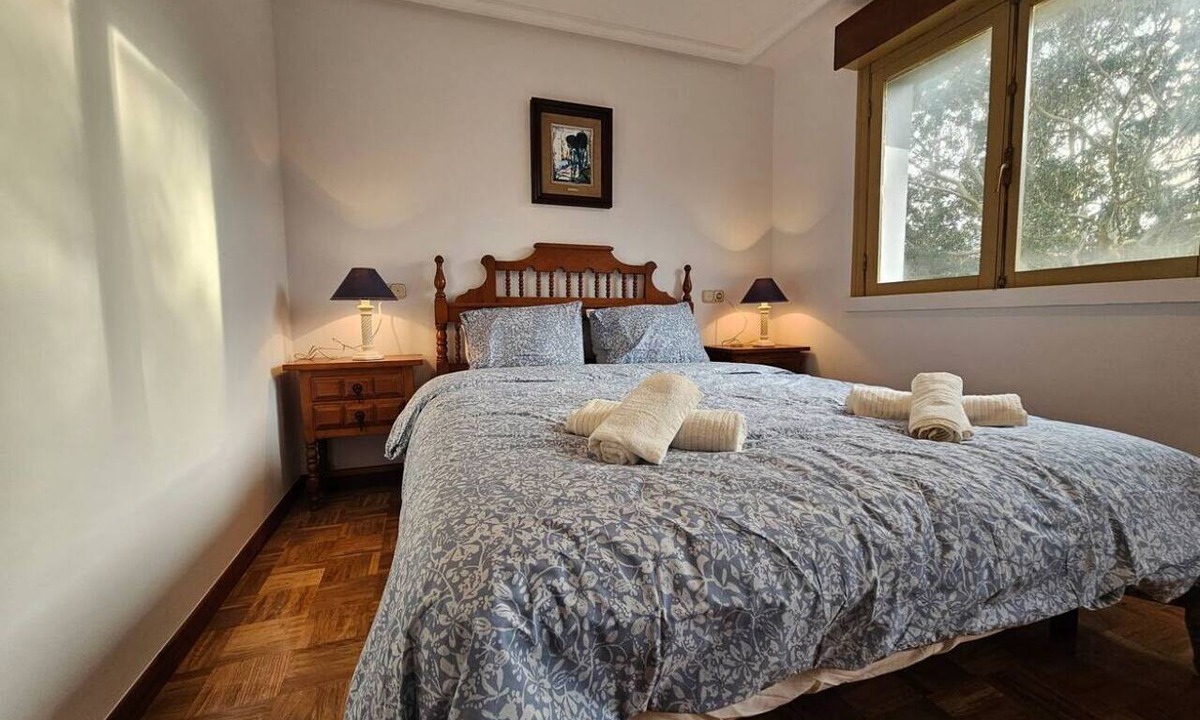 Cerecedo Apartment | Charming house in Cudillero, ideal for families of up to 6 guests and pets. With 3 bedrooms, including 2 with double beds and 1 with two single beds, it offers comfort and space for everyone.