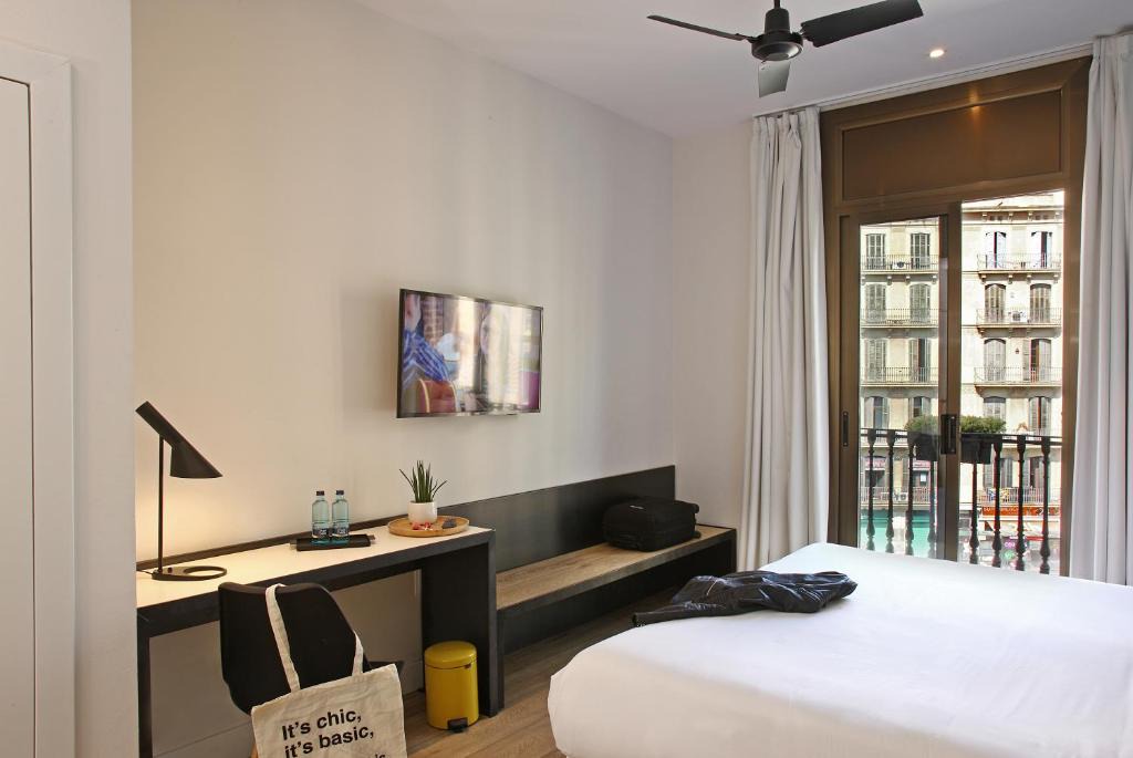 El Raval Hotel | chic&basic Lemon Boutique Hotel