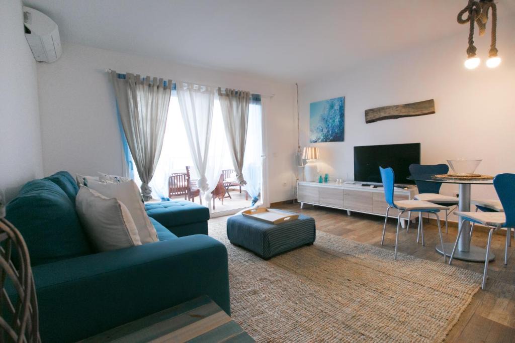 Costa Teguise Apartment | CHROMOTHERAPHY Cerca del Mar