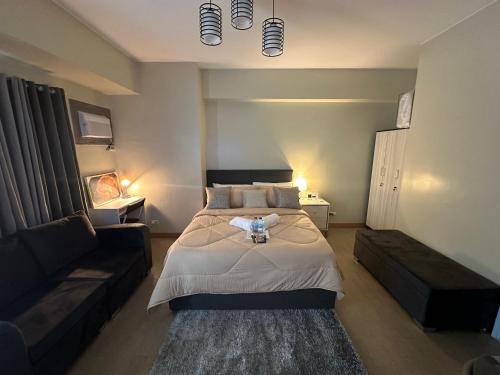 Quezon City Apartment | Cozy Studio with Queen Size Bed in Araneta Quezon City