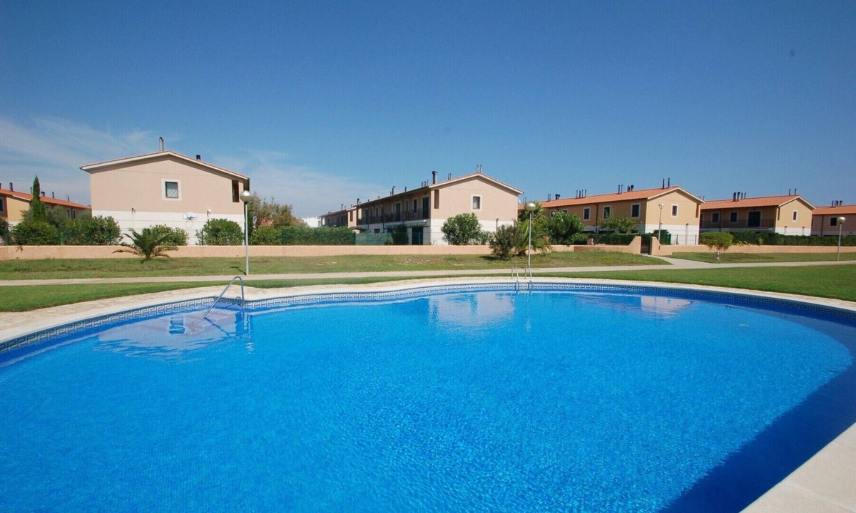 Mas Pinell House | Daró 3D 37 - A/C, pool and 150m from the beach
