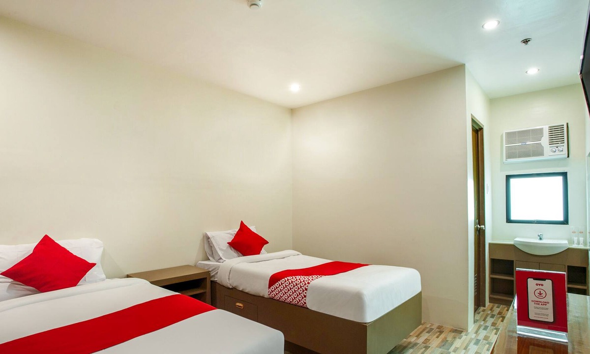 Poblacion District Hotel | Deck 360 Dormitel