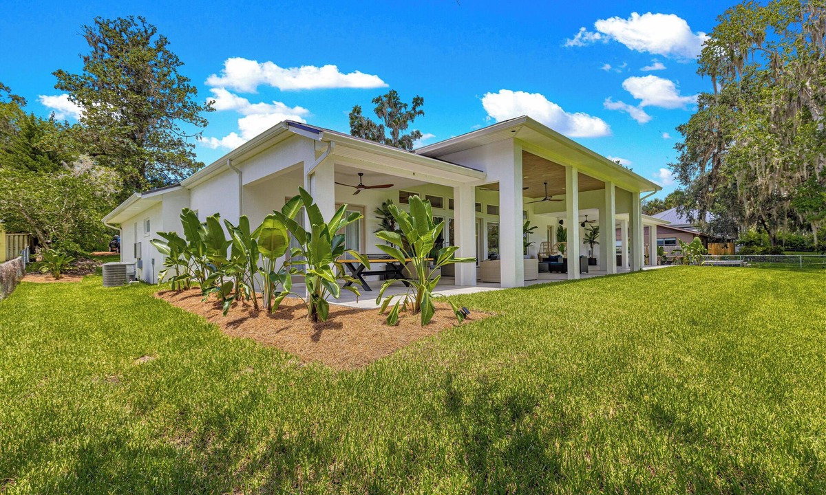 Dunnellon House | Float, Relax, Repeat - Brand New 6 BR, 4.5 BA Waterfront Home On Rainbow River