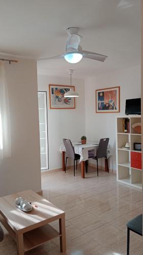 Benagalbon Apartment | GETAWAYS