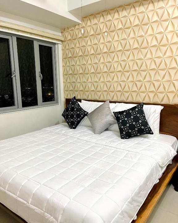 Santo Cristo Apartment | Grass Residences staycation