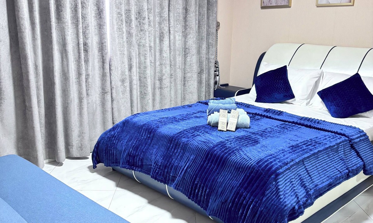 Paranaque Condo | H Cloud Suites—56.5 sqm apartment near to Mall of Asia and Casino City
