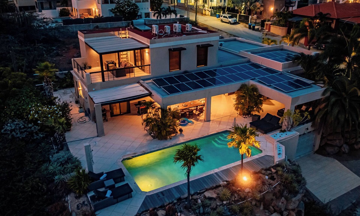 Alto Vista Villa | Hillside Retreat brings together picturesque views with a magnificent island backdrop.