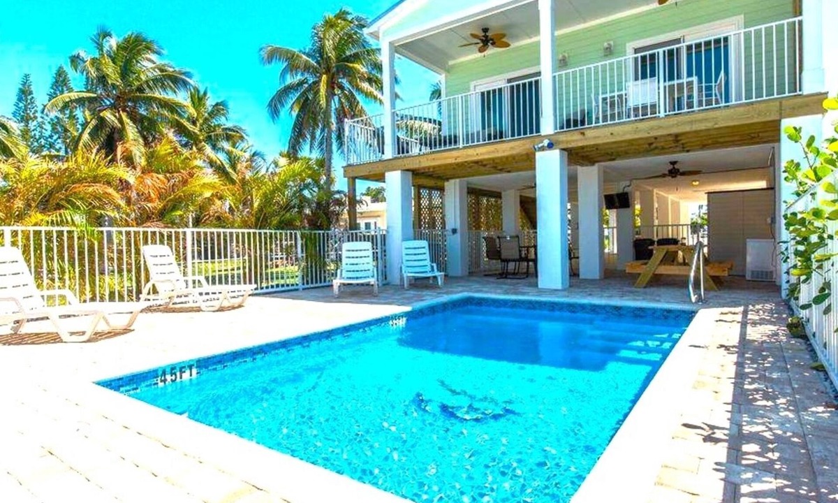 Marathon House | 🌸Home #8 "DEJA⛵BLUE" Premium WATERFRONT 🌸