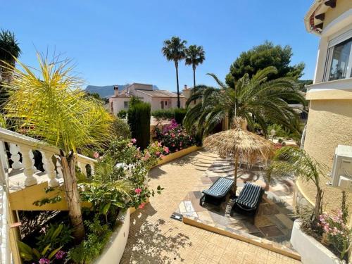 Casas de Torrat House | HOMESTAY GROUNDFLOOR PRIVATE GARDEN AND PARKING shared POOL 200meters away