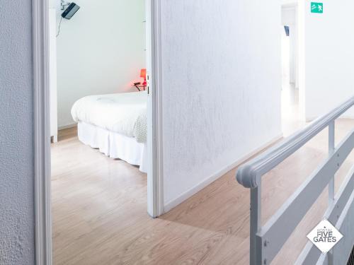 Calle San Pedro House | Hostal Five Gates