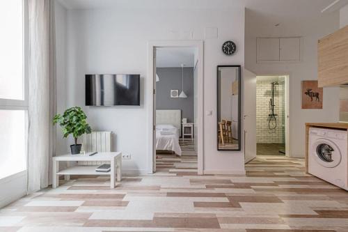 Almenara Apartment | Housing Alvarez by SharingCo