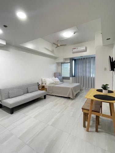 Ermita Apartment | J&J Studio Unit in front of US Embassy