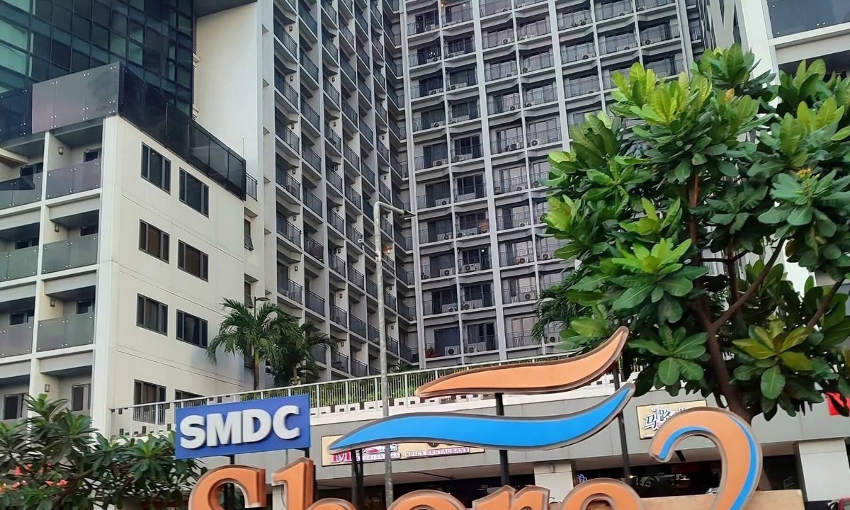 Tambo Condo | KorrenStaycation 1-bedroom condo w/AC and WiFi in terrific Pasay near Airport