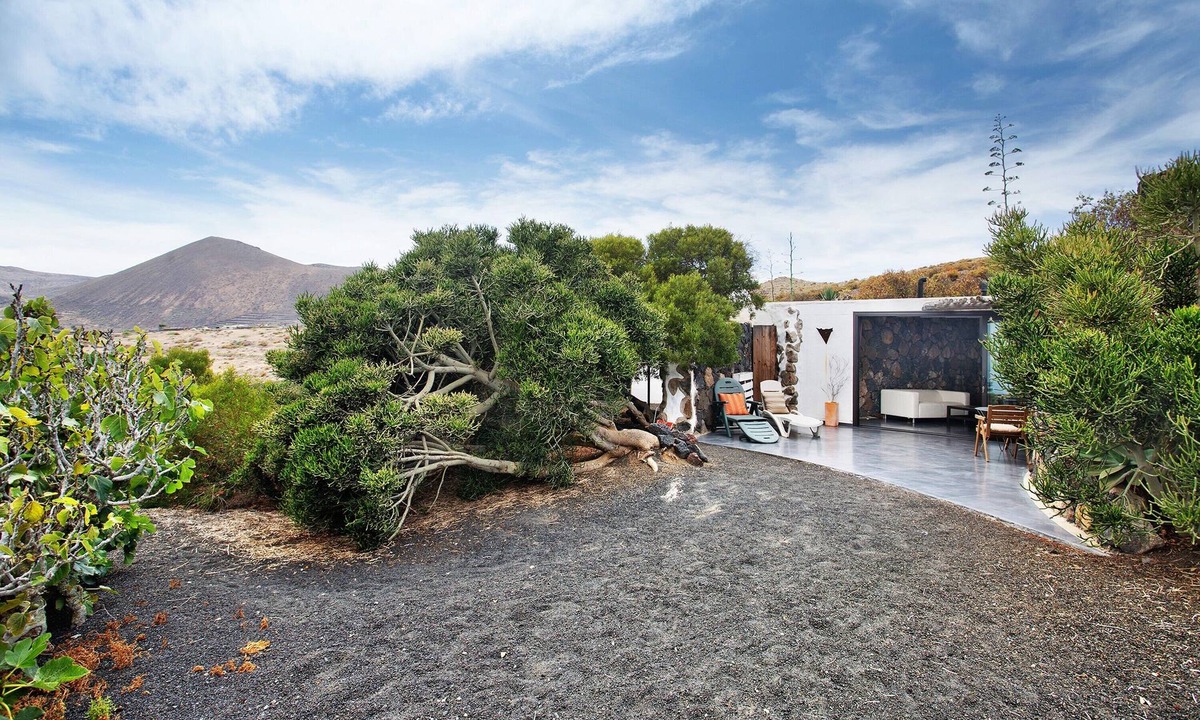 Haria Villa | 'La Bodeguita House' with Sea Views, Private Terrace and Wi-Fi
