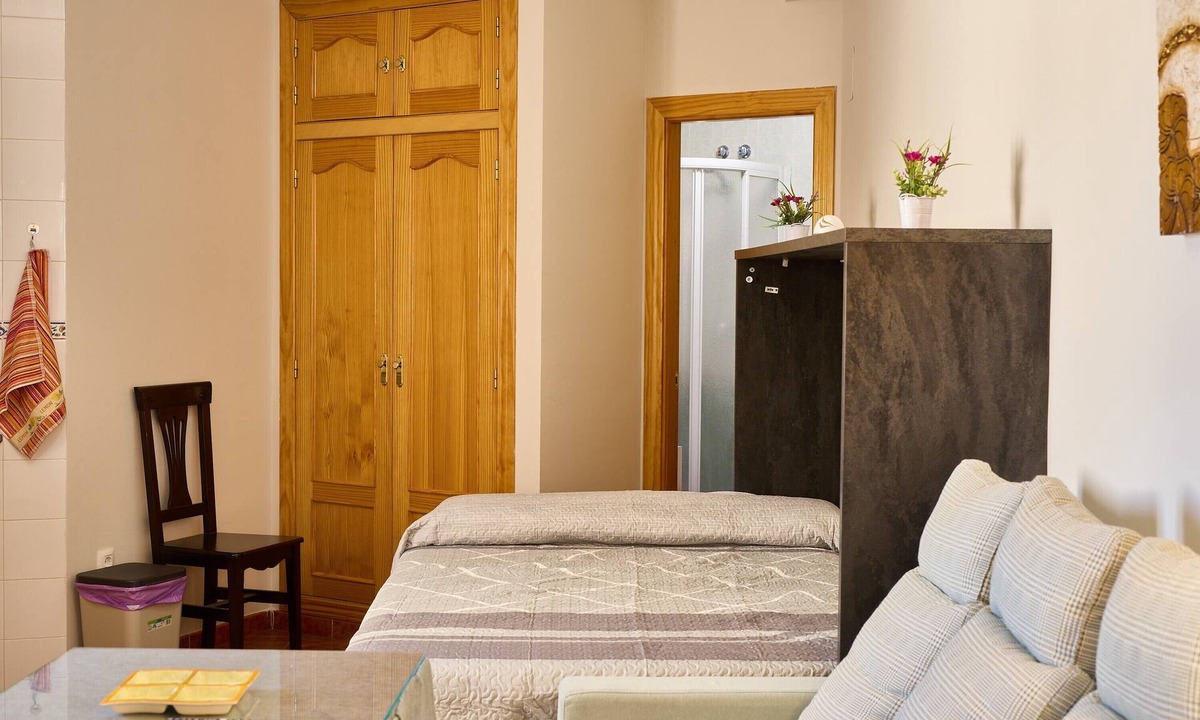 Zuheros Apartment | La Cruz-Zuheros Studio: Cozy Retreat in One of Andalusia’s Most Beautiful Villages