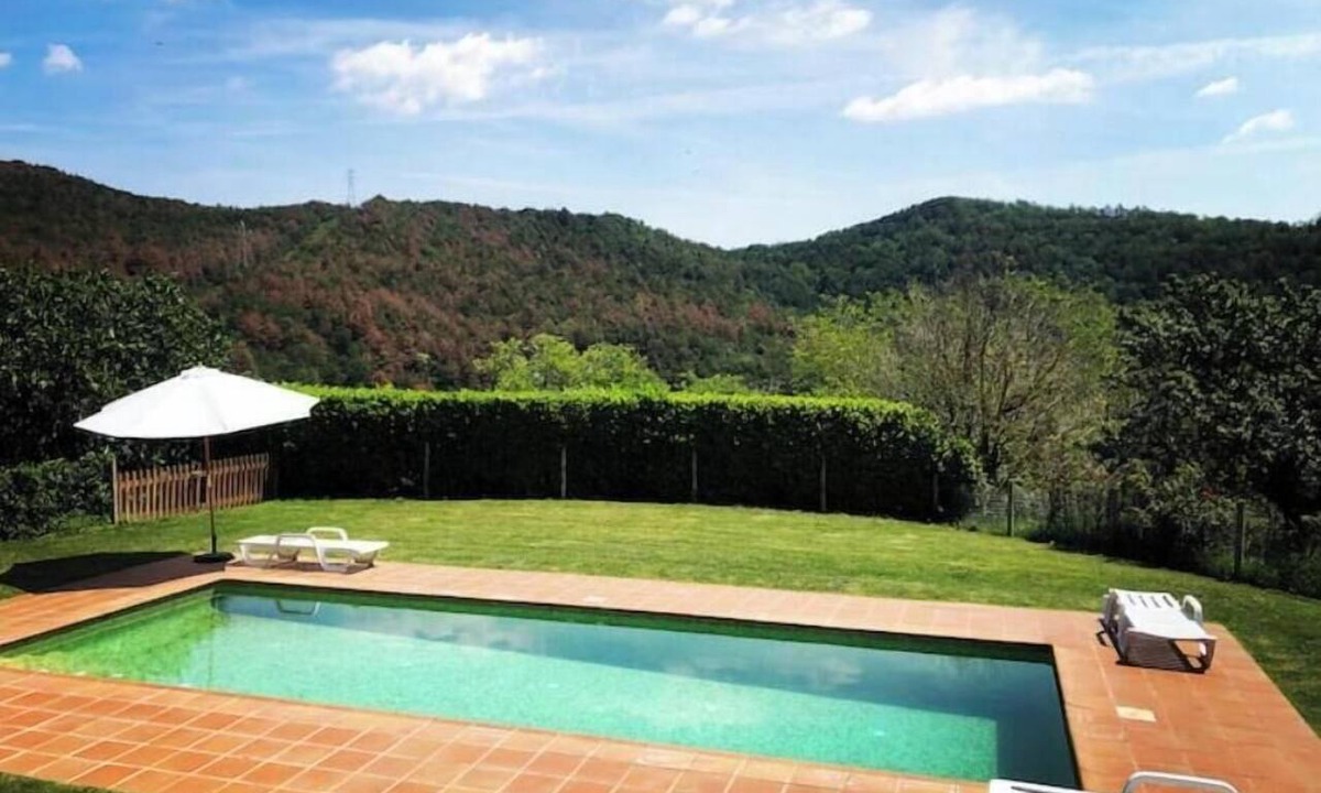 Moia Cottage | "La Llar": serves 8 people
