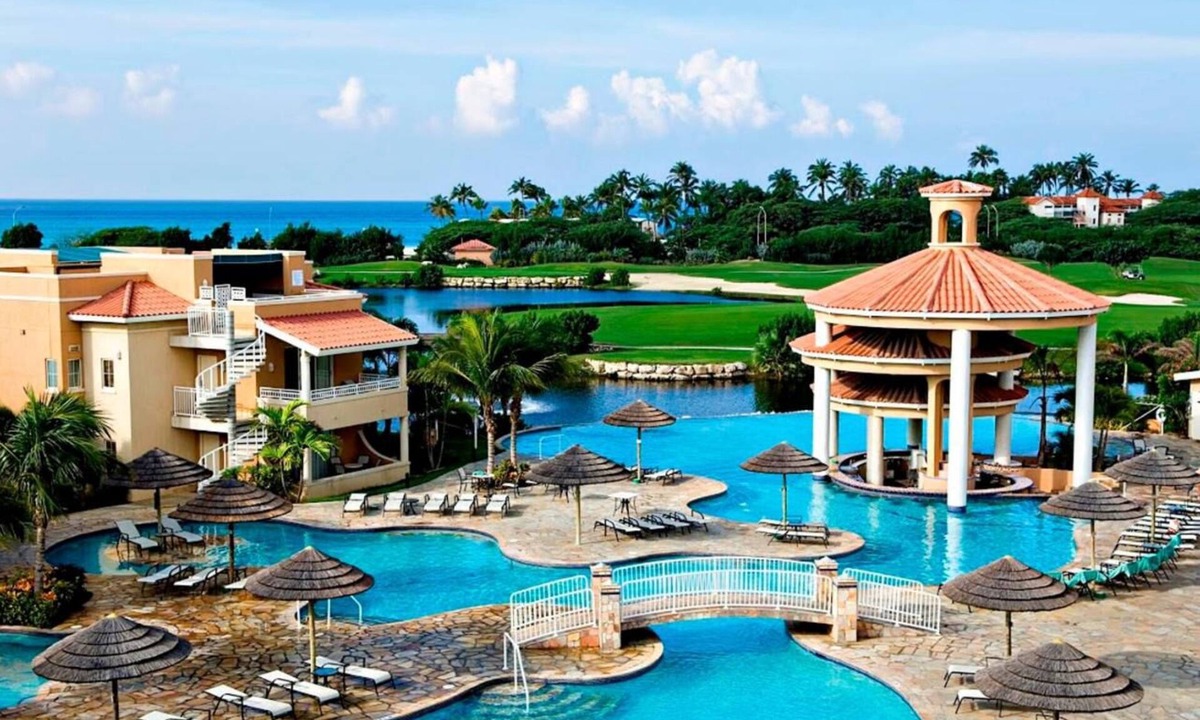 Oranjestad-West Condo | Large Tropical Beach Aruba Studio. Beautiful Beach+Golf+Casino Resort amenities