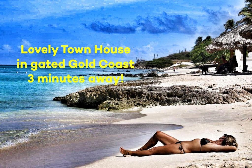 Kamay House | Lovely TownHouse in Gated Gold Coast