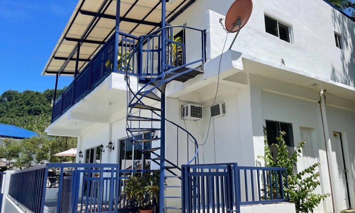Sipalay Hotel | Luxury Suite Experience at Lopez Resort