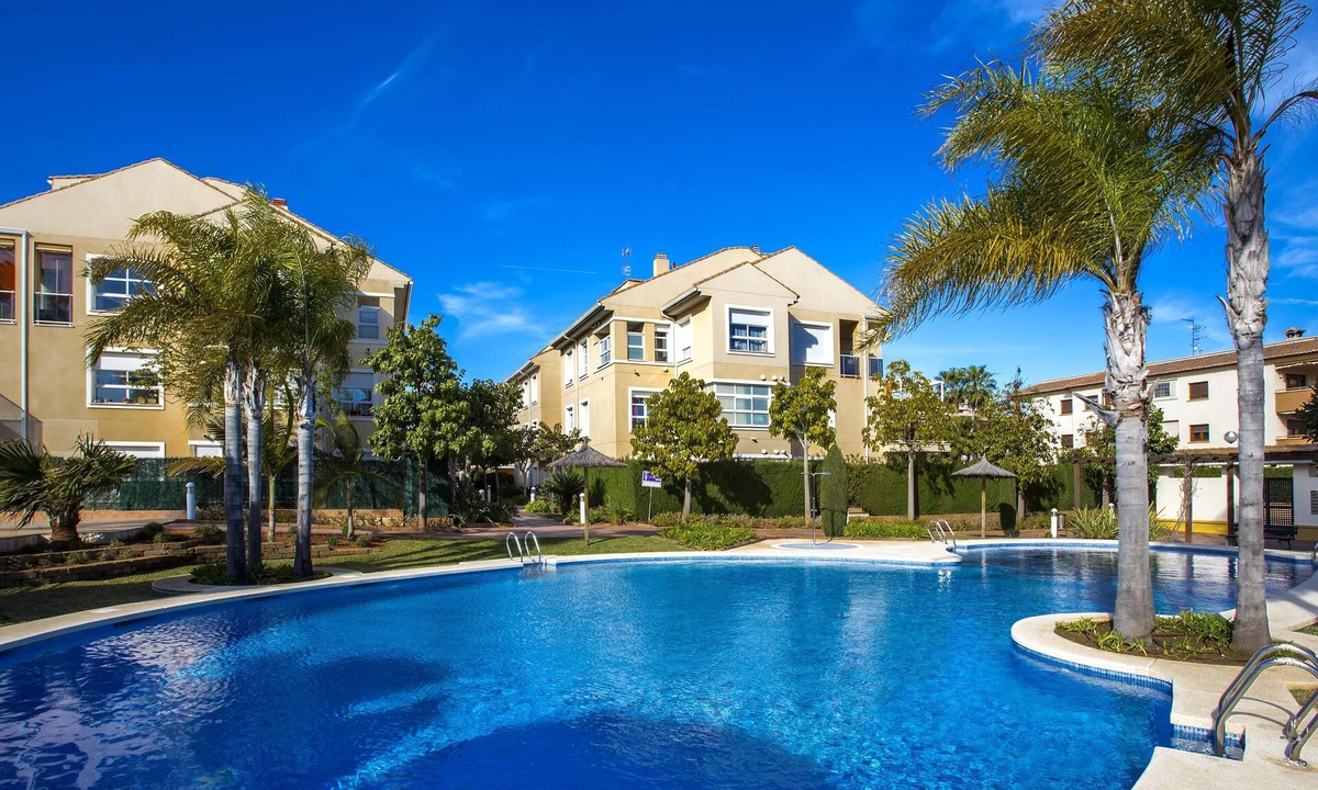 Platja de l'Arenal Apartment | Modern and nice apartment in Javea, on the Costa Blanca, Spain with communal pool for 6 persons