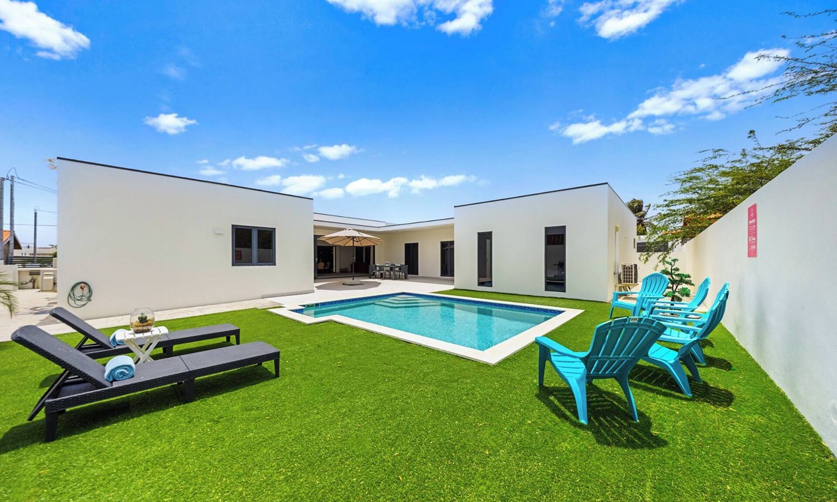 Koyari House | Modern Home *5 minutes to Eagle Beach*