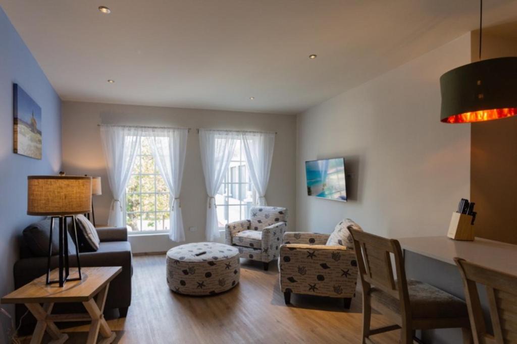 Rancho Apartment | New Listing! Plaza Daniel Leo C
