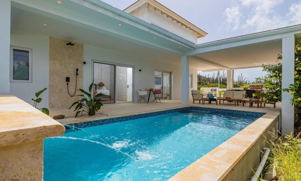 Alto Vista House | NEW Modern 2BR 2BA w/PrivatePool in Quiet Area
