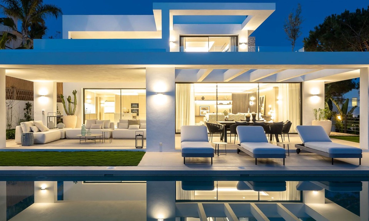 Urbanizacion Marbessa Villa | Newly designed villa with heated pool, 5 bedrooms ensuite, 5min walk from beach