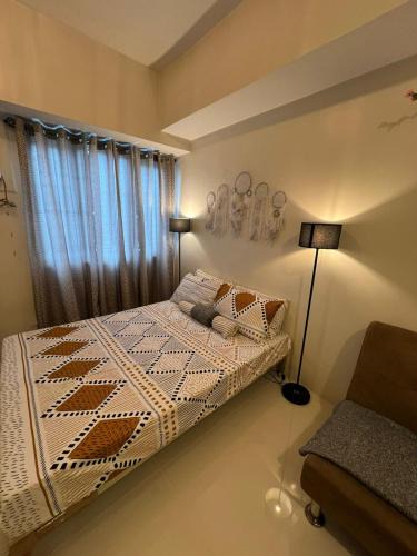 Valencia Apartment | Osaka Theme LRT Gilmore Robinsons Magnolia Pool Free Netflix Prime HBO Max Internet