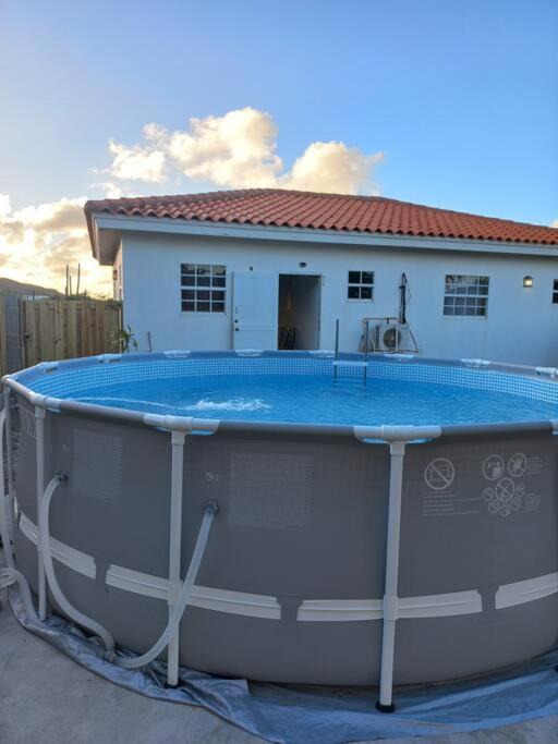 Santa Cruz House | ~*Our Paradise*~ 3-bedroom home with a pool